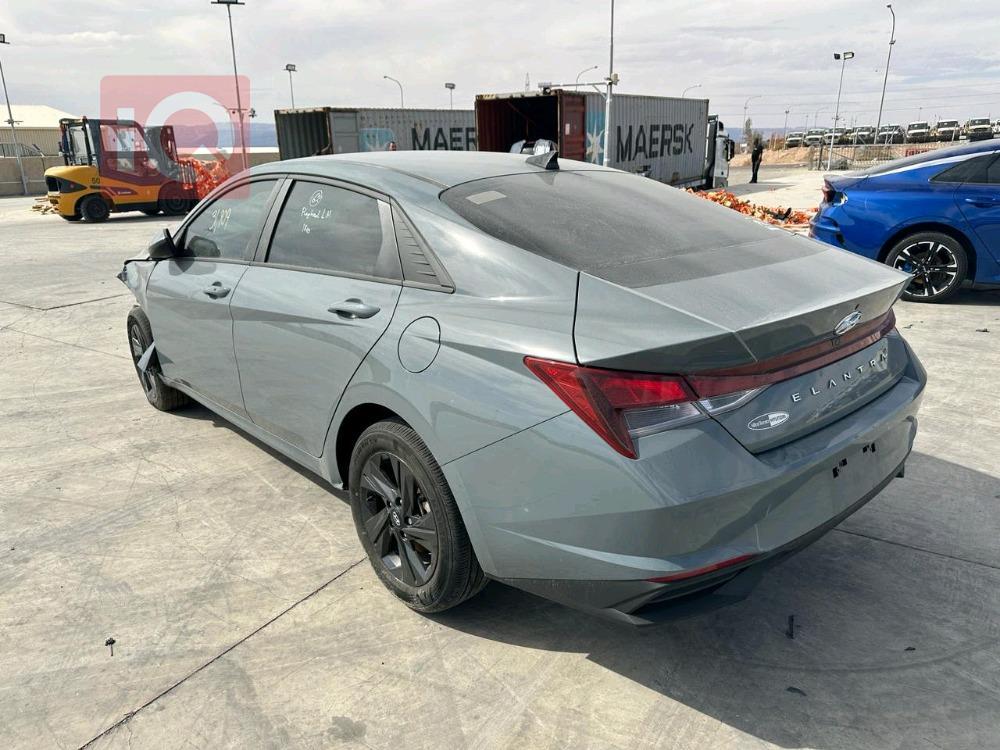 هیوندای ئەلەنترا